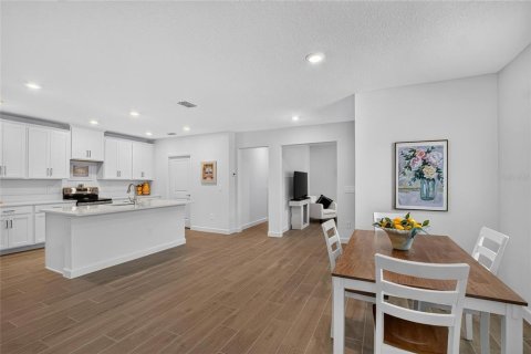 Villa ou maison à louer à New Port Richey, Floride: 2 chambres, 149.85 m2 № 2412527 - photo 10