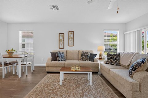 Villa ou maison à louer à New Port Richey, Floride: 2 chambres, 149.85 m2 № 2412527 - photo 25