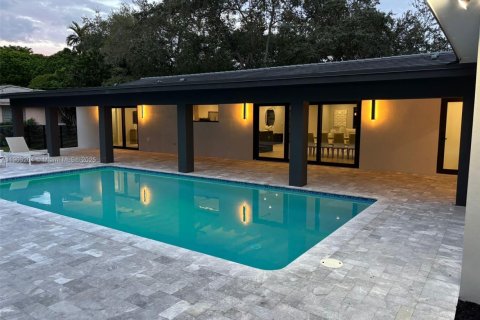 Casa en venta en Palmetto Bay, Florida, 4 dormitorios, 250.37 m2 № 1965596 - foto 29