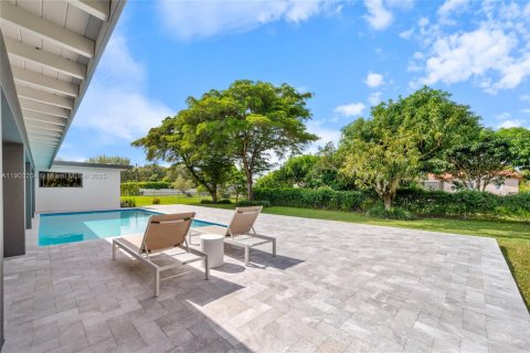 House in Palmetto Bay, Florida 4 bedrooms, 250.37 sq.m. № 1965596 - photo 28