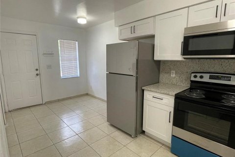 Apartamento en alquiler en Orlando, Florida, 2 dormitorios, 92.44 m2 № 1909146 - foto 3