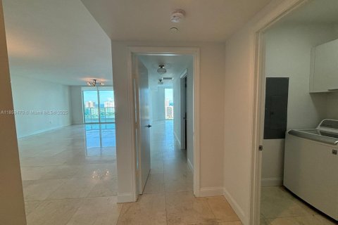 Copropriété à louer à Aventura, Floride: 2 chambres, 185.9 m2 № 1888085 - photo 5