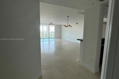 Copropriété à louer à Aventura, Floride: 2 chambres, 185.9 m2 № 1888085 - photo 11