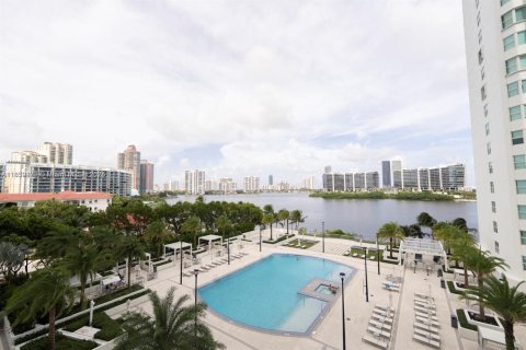 Copropriété à louer à Aventura, Floride: 2 chambres, 185.9 m2 № 1888085 - photo 20