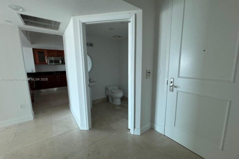 Copropriété à louer à Aventura, Floride: 2 chambres, 185.9 m2 № 1888085 - photo 12