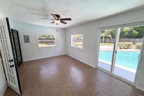 Casa en venta en Orlando, Florida, 4 dormitorios, 153.75 m2 № 2150395 - foto 9
