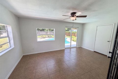 Casa en venta en Orlando, Florida, 4 dormitorios, 153.75 m2 № 2150395 - foto 14