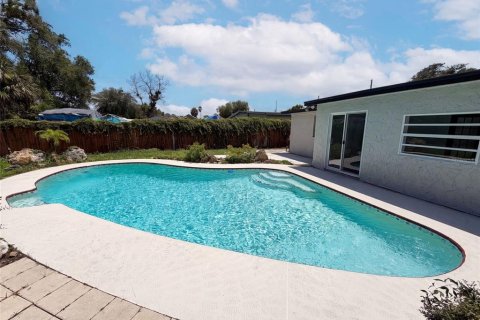 Casa en venta en Orlando, Florida, 4 dormitorios, 153.75 m2 № 2150395 - foto 27