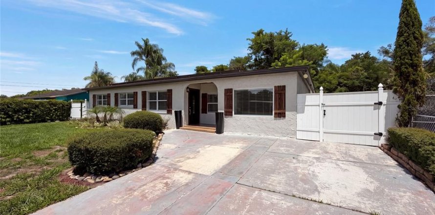 Casa en Orlando, Florida 4 dormitorios, 153.75 m2 № 2150395