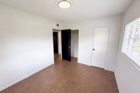 Casa en venta en Orlando, Florida, 4 dormitorios, 153.75 m2 № 2150395 - foto 15