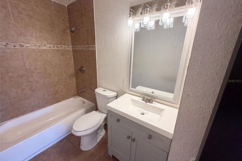 Casa en venta en Orlando, Florida, 4 dormitorios, 153.75 m2 № 2150395 - foto 19