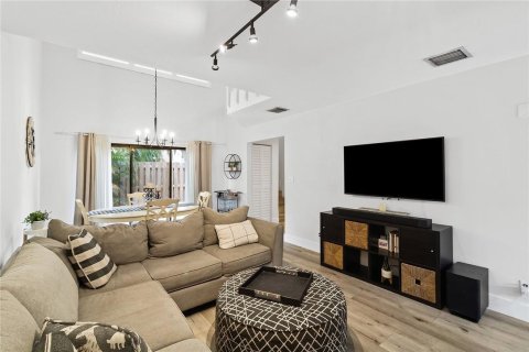 Touwnhouse à louer à Fort Lauderdale, Floride: 3 chambres, 134.89 m2 № 2191710 - photo 7