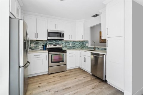 Touwnhouse à louer à Fort Lauderdale, Floride: 3 chambres, 134.89 m2 № 2191710 - photo 9