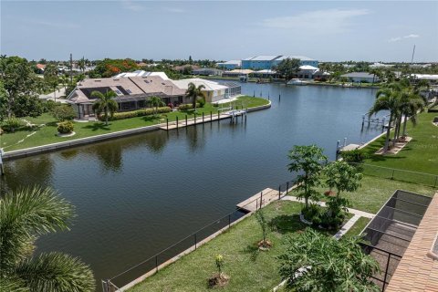 Villa ou maison à vendre à Punta Gorda, Floride: 3 chambres, 134.52 m2 № 2207428 - photo 9