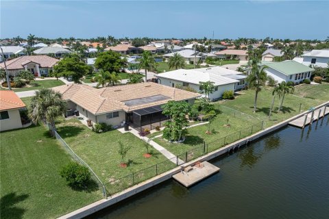Villa ou maison à vendre à Punta Gorda, Floride: 3 chambres, 134.52 m2 № 2207428 - photo 6