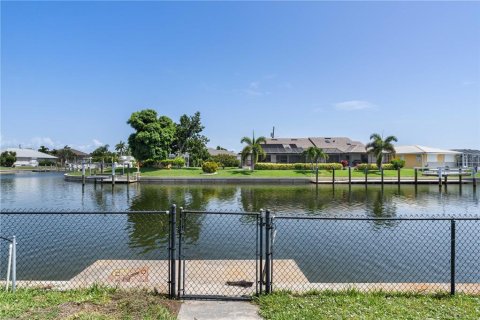 Villa ou maison à vendre à Punta Gorda, Floride: 3 chambres, 134.52 m2 № 2207428 - photo 4