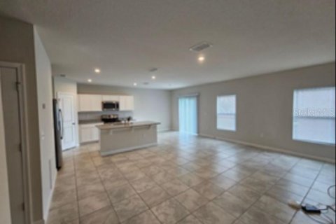 Villa ou maison à louer à Haines City, Floride: 3 chambres, 134.71 m2 № 2423786 - photo 4