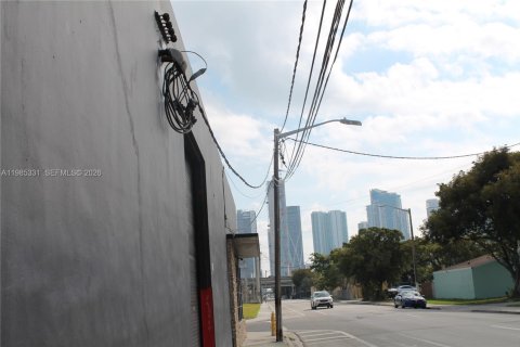 Купить коммерческую недвижимость в Майами, Флорида № 2047292 - фото 6