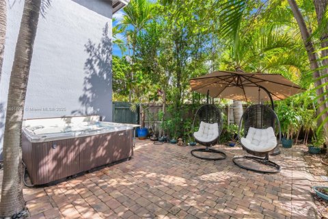 Villa ou maison à vendre à Fort Lauderdale, Floride: 3 chambres, 208.1 m2 № 1945424 - photo 11