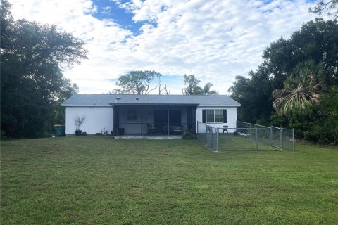 Villa ou maison à louer à Port Charlotte, Floride: 2 chambres, 84.73 m2 № 2342532 - photo 8