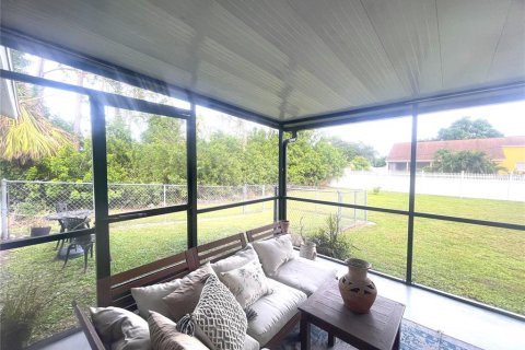 Villa ou maison à louer à Port Charlotte, Floride: 2 chambres, 84.73 m2 № 2342532 - photo 29