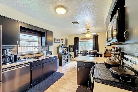 Villa ou maison à vendre à Seffner, Floride: 3 chambres, 151.99 m2 № 2339152 - photo 13