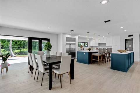 Villa ou maison à louer à Palmetto Bay, Floride: 5 chambres, 303.88 m2 № 1969480 - photo 21