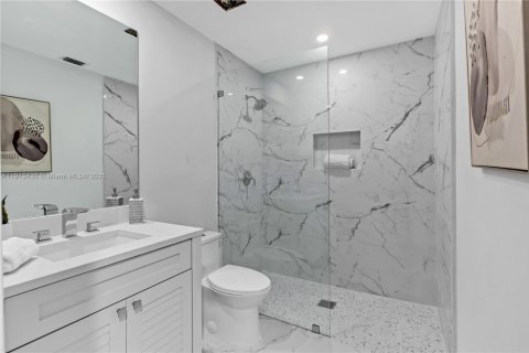 Villa ou maison à louer à Palmetto Bay, Floride: 5 chambres, 303.88 m2 № 1969480 - photo 25