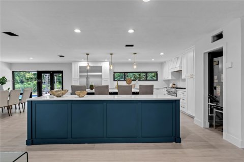 Villa ou maison à louer à Palmetto Bay, Floride: 5 chambres, 303.88 m2 № 1969480 - photo 14