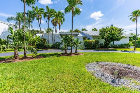 Villa ou maison à louer à Palmetto Bay, Floride: 5 chambres, 303.88 m2 № 1969480 - photo 9
