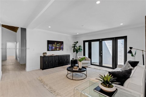 Villa ou maison à louer à Palmetto Bay, Floride: 5 chambres, 303.88 m2 № 1969480 - photo 13