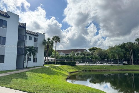 Copropriété à louer à Sunrise, Floride: 3 chambres, 91.88 m2 № 1927360 - photo 14