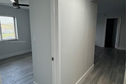 Copropriété à louer à Sunrise, Floride: 3 chambres, 91.88 m2 № 1927360 - photo 5