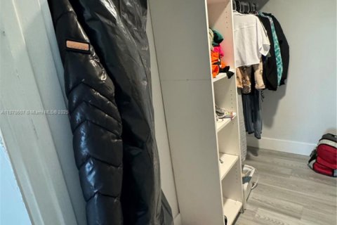 Copropriété à louer à Sunrise, Floride: 3 chambres, 91.88 m2 № 1927360 - photo 10