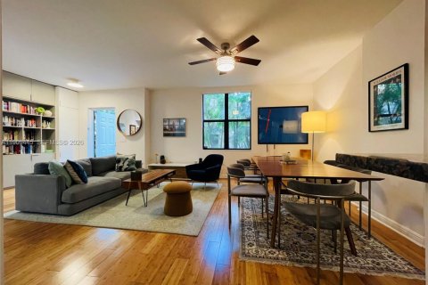 Copropriété à vendre à Coral Gables, Floride: 2 chambres, 111.11 m2 № 2042298 - photo 2