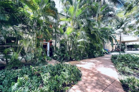 Copropriété à vendre à Coral Gables, Floride: 2 chambres, 111.11 m2 № 2042298 - photo 22