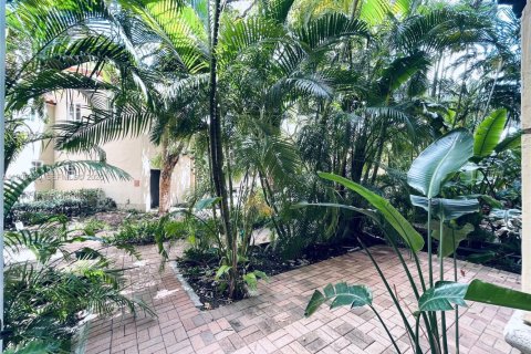 Copropriété à vendre à Coral Gables, Floride: 2 chambres, 111.11 m2 № 2042298 - photo 30