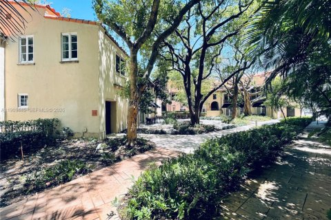 Copropriété à vendre à Coral Gables, Floride: 2 chambres, 111.11 m2 № 2042298 - photo 23