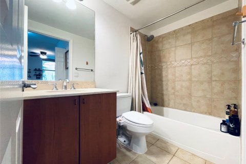 Copropriété à vendre à Coral Gables, Floride: 2 chambres, 111.11 m2 № 2042298 - photo 16