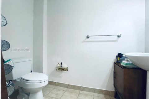 Copropriété à vendre à Coral Gables, Floride: 2 chambres, 111.11 m2 № 2042298 - photo 18