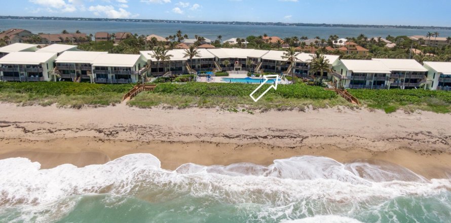 Condominio en Stuart, Florida, 2 dormitorios  № 1210196