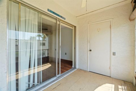 Condo in Seminole, Florida, 2 bedrooms  № 1747195 - photo 3