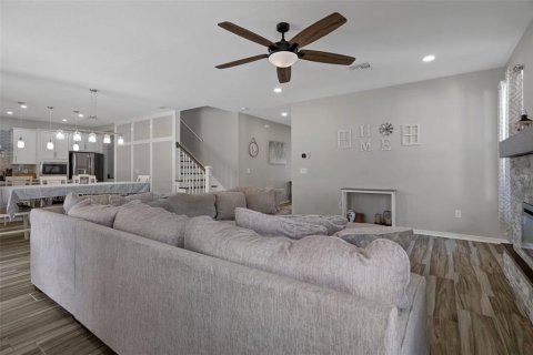 Casa en venta en Spring Hill, Florida, 3 dormitorios, 250.19 m2 № 1657997 - foto 15