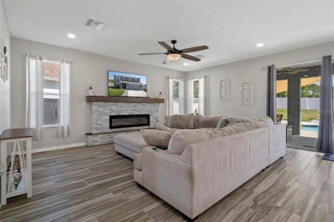 Casa en venta en Spring Hill, Florida, 3 dormitorios, 250.19 m2 № 1657997 - foto 13