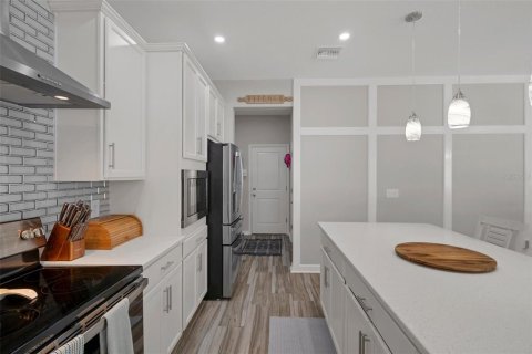 Casa en venta en Spring Hill, Florida, 3 dormitorios, 250.19 m2 № 1657997 - foto 26