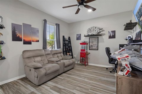 Casa en venta en Spring Hill, Florida, 3 dormitorios, 250.19 m2 № 1657997 - foto 9