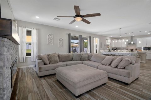 Casa en venta en Spring Hill, Florida, 3 dormitorios, 250.19 m2 № 1657997 - foto 14
