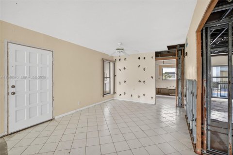 Condominio en venta en Lauderhill, Florida, 2 dormitorios, 101.54 m2 № 2006016 - foto 4