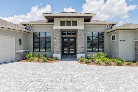 House in Lakeland, Florida 3 bedrooms, 293.57 sq.m. № 2204098 - photo 2