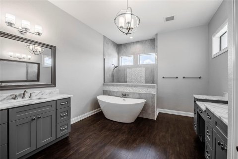 House in Lakeland, Florida 3 bedrooms, 293.57 sq.m. № 2204098 - photo 15